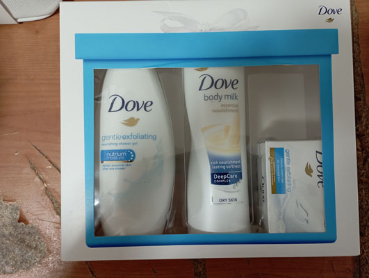 Dove Exfoliating Collection Gift Set